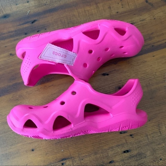 Crocs Kids Hot Pink Iconic Comfort Slip ons Sz 3 - Picture 2 of 5